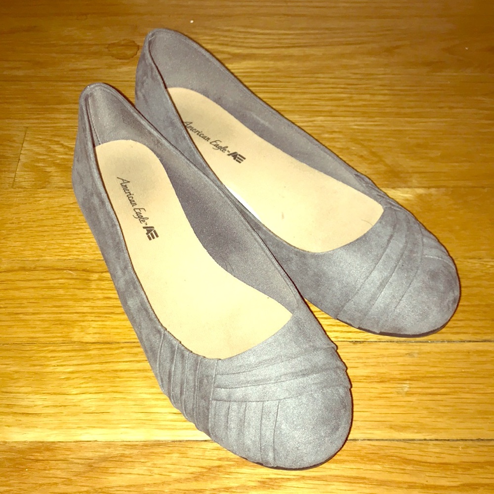 Grey American Eagle Ballet Flats